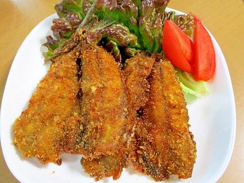 お変わり続出、イワシのカレー.チーズ味フライ